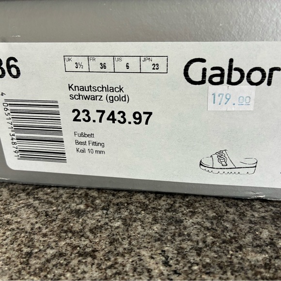 Gabor Black Patent Sandals with Gold Chain - Picture 6 of 6